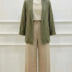 Set Bộ Linen Cao Cấp: Áo Blazer Xanh Rêu & Quần Ống Rộng Màu Be – Phong Cách Tối Giản Thanh Lịch